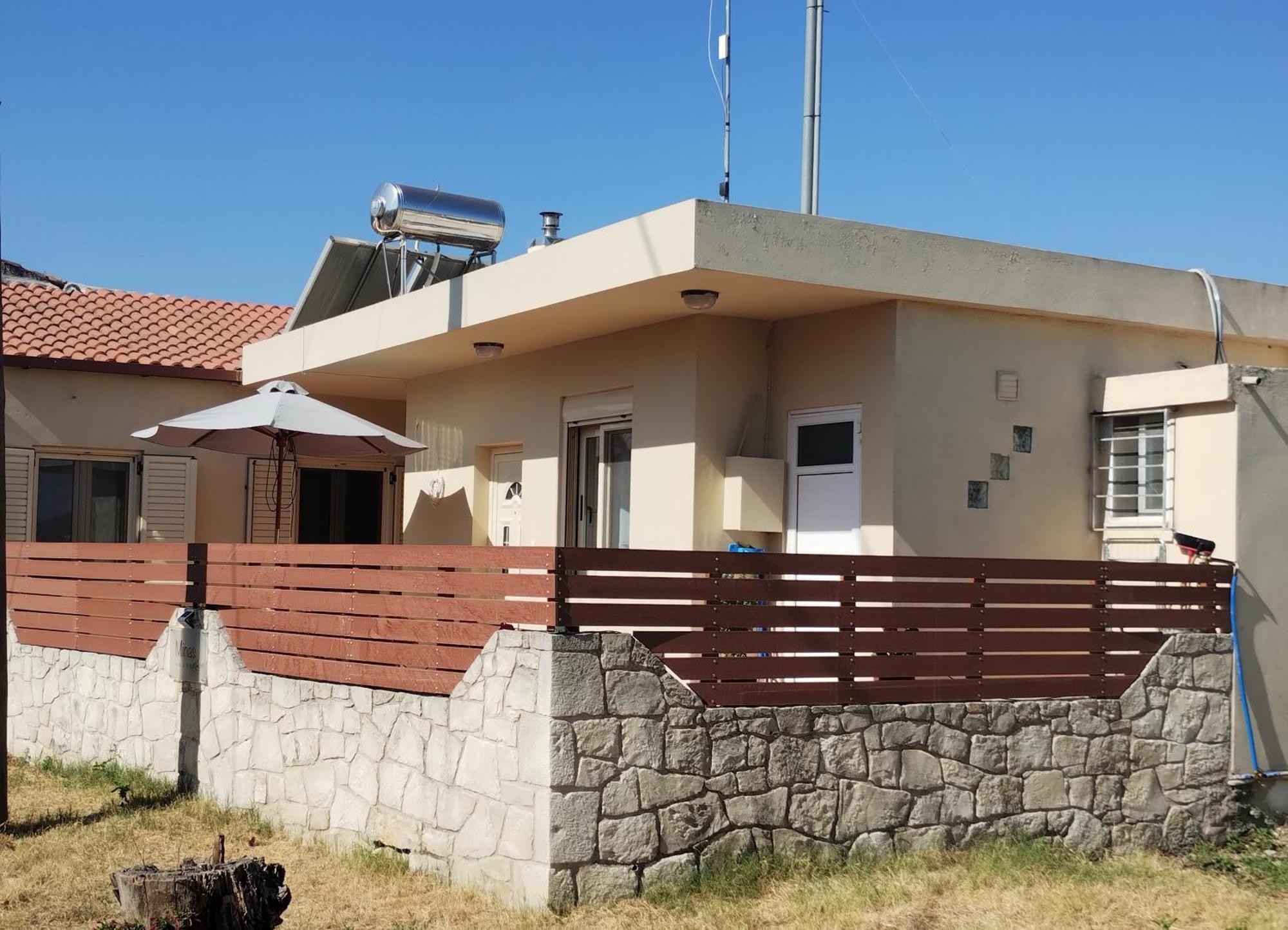 Minas House Alikianos